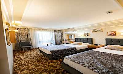 Standart Şehir Manzaralı İki Ayrı Yataklı Oda